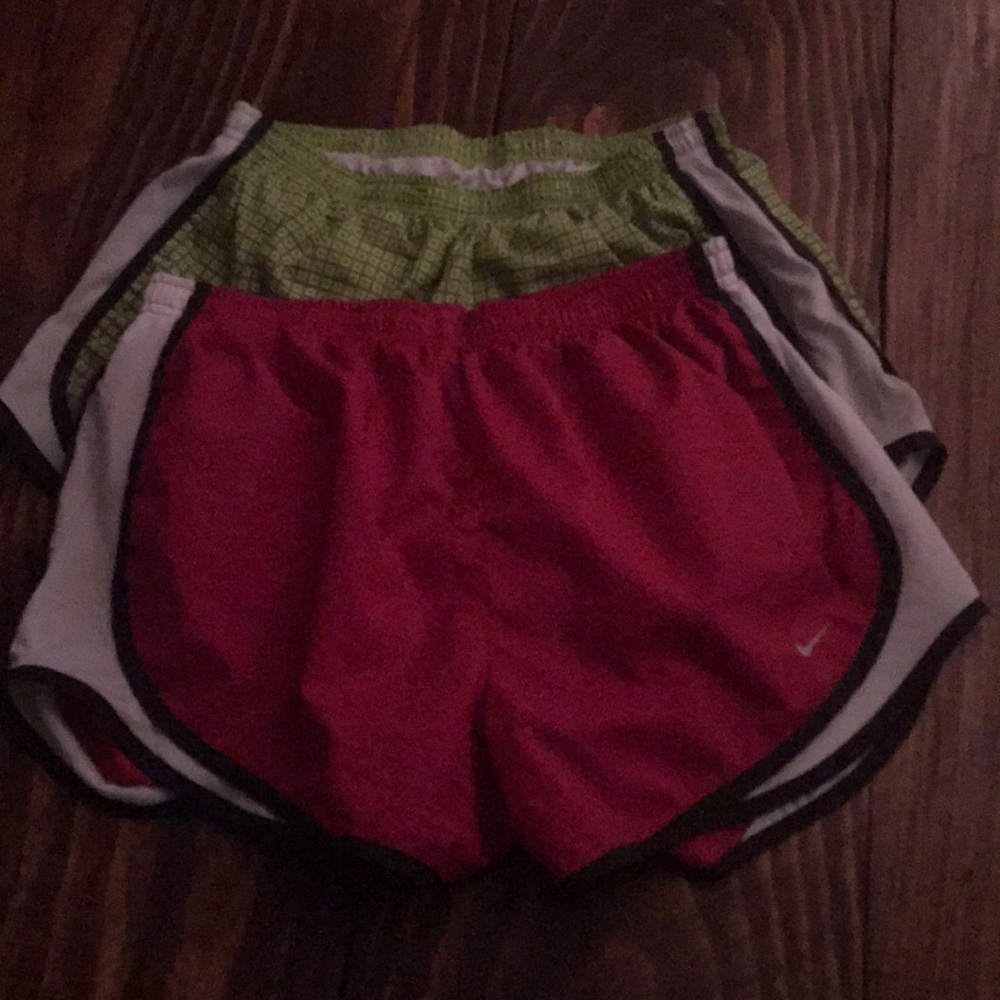 NIKE TEMPO RUNNING SHORTS NWOT